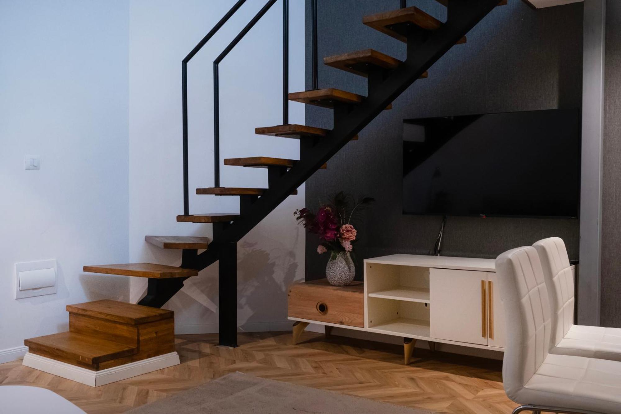 Nam Hotel Prizren Bagian luar foto