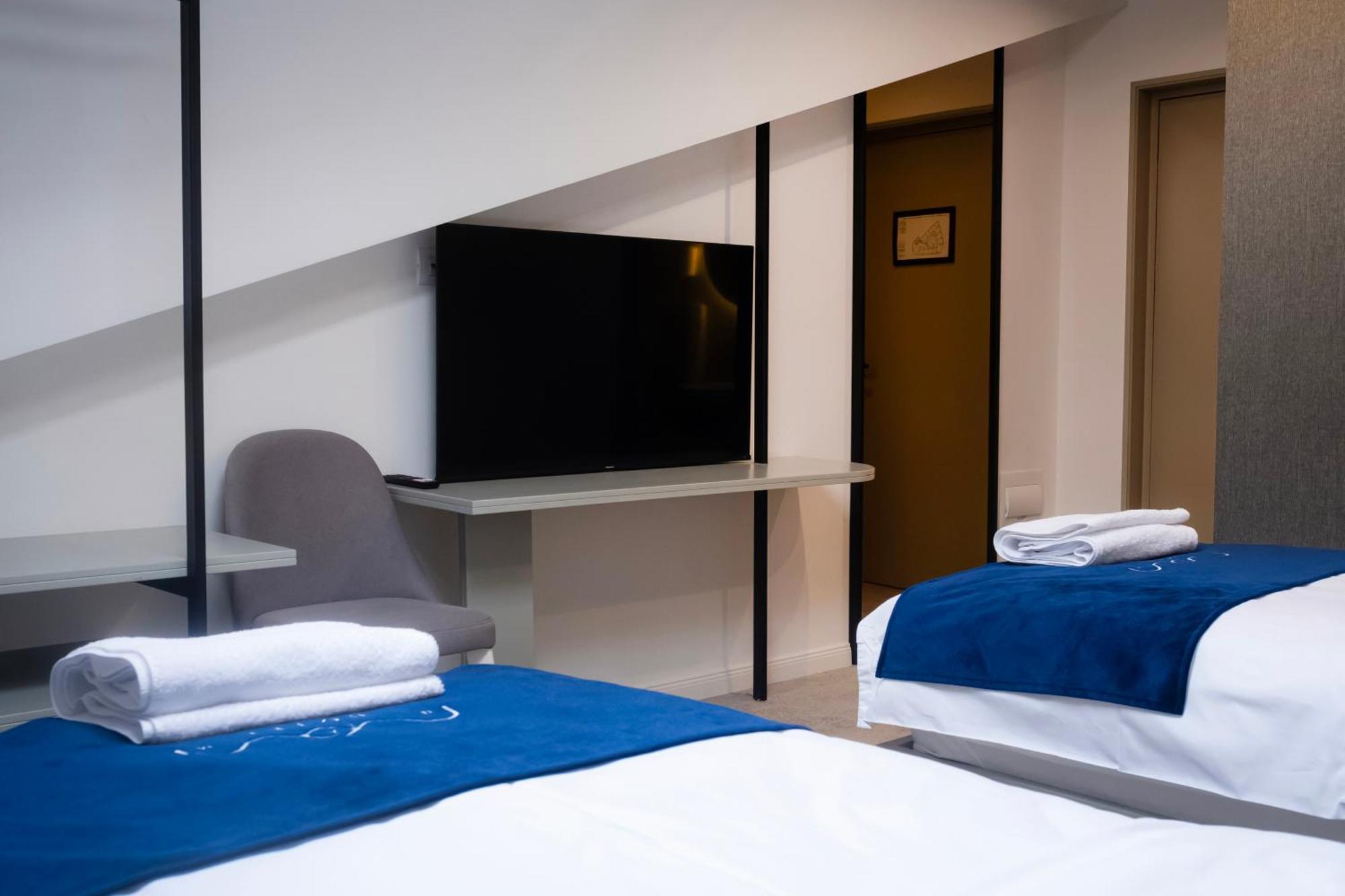 Nam Hotel Prizren Bagian luar foto