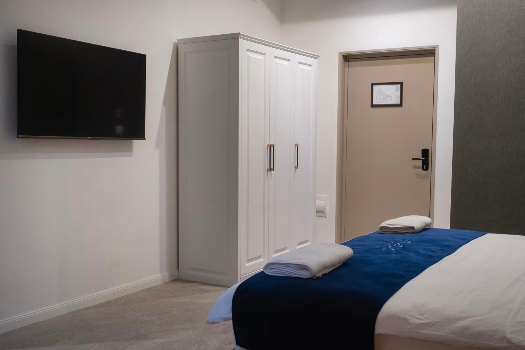 Nam Hotel Prizren Bagian luar foto