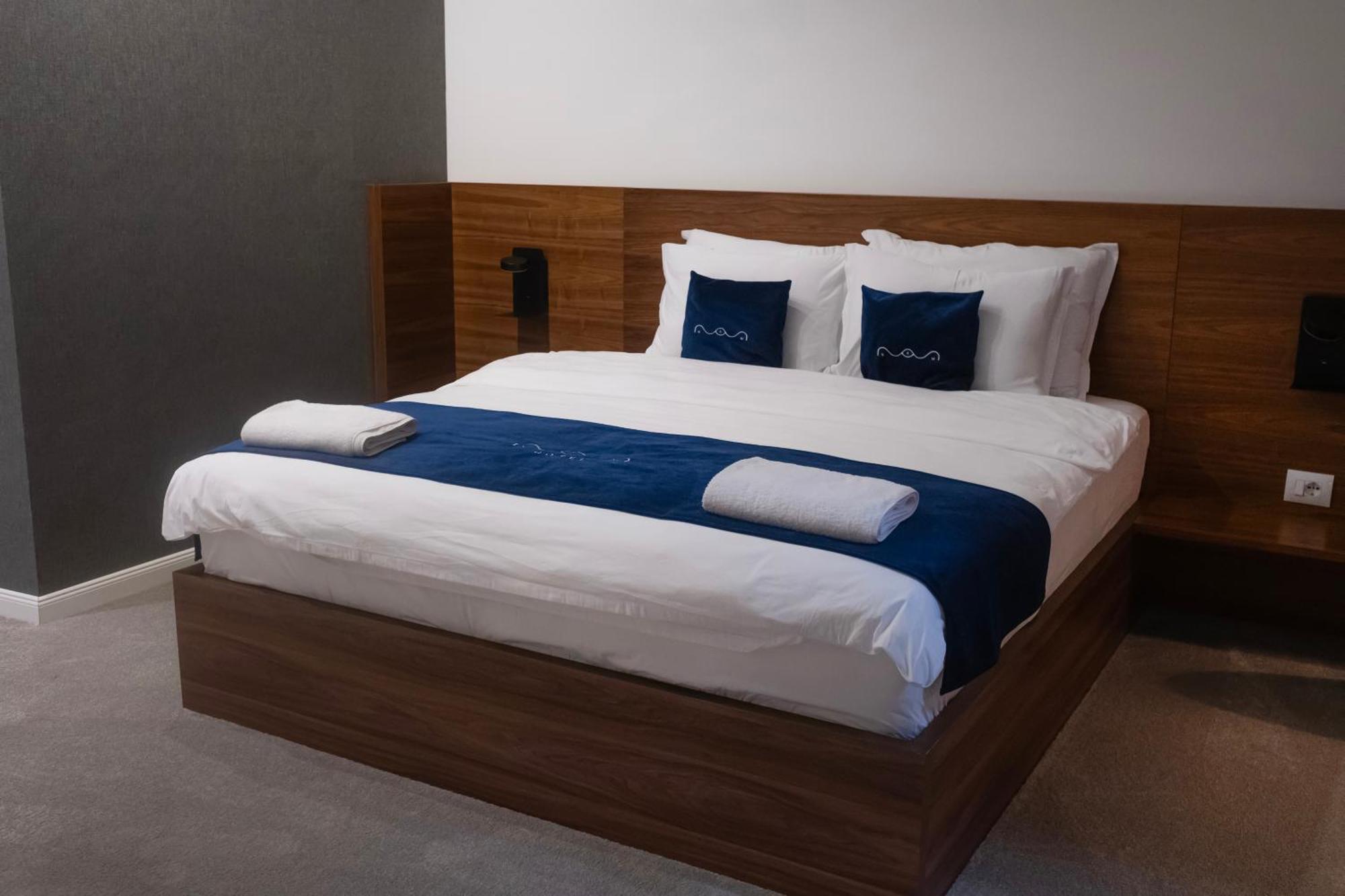 Nam Hotel Prizren Bagian luar foto