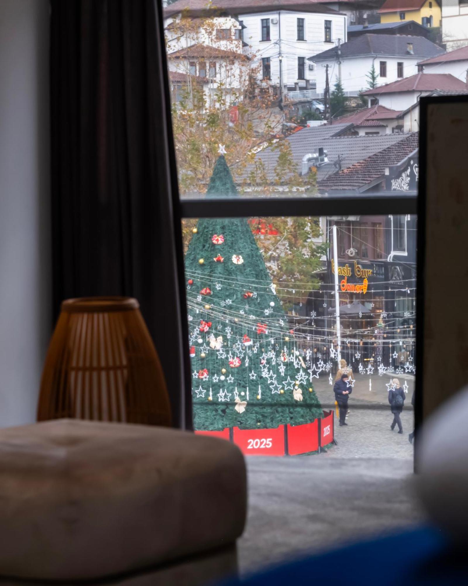 Nam Hotel Prizren Bagian luar foto